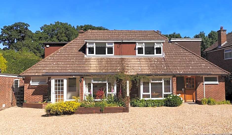 Abacus Bed and Breakfast, Blackwater, Hampshire