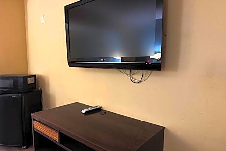 King Room - Mobility Access/Non-Smoking