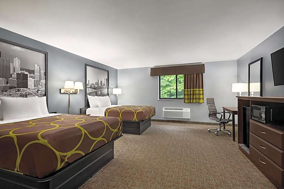 Super 8 by Wyndham Grove City