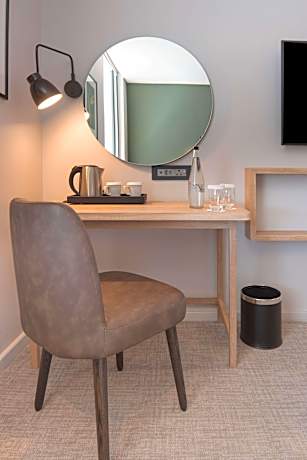 King Room With Sofa Bed