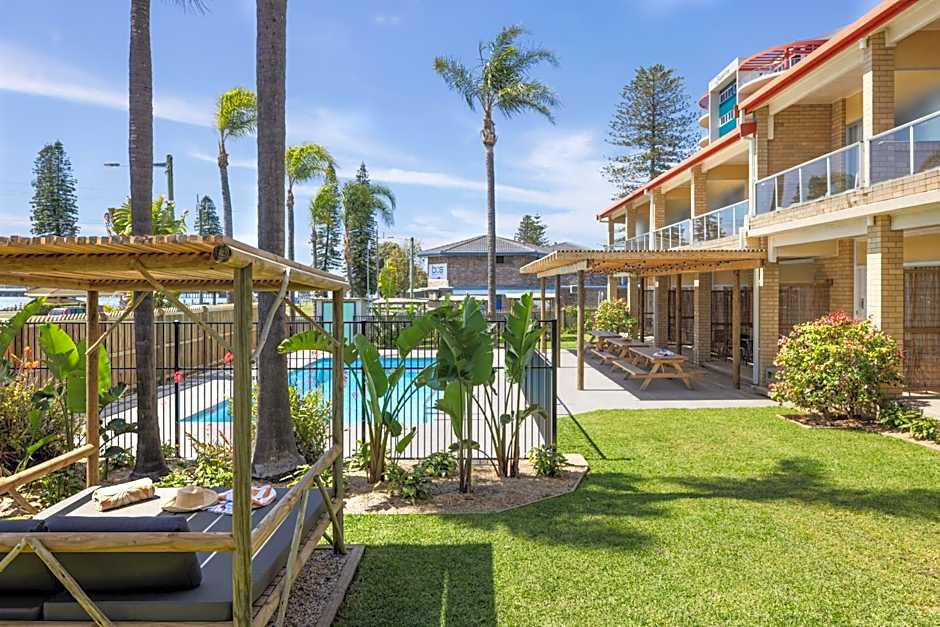 South Pacific Palms Motor Inn