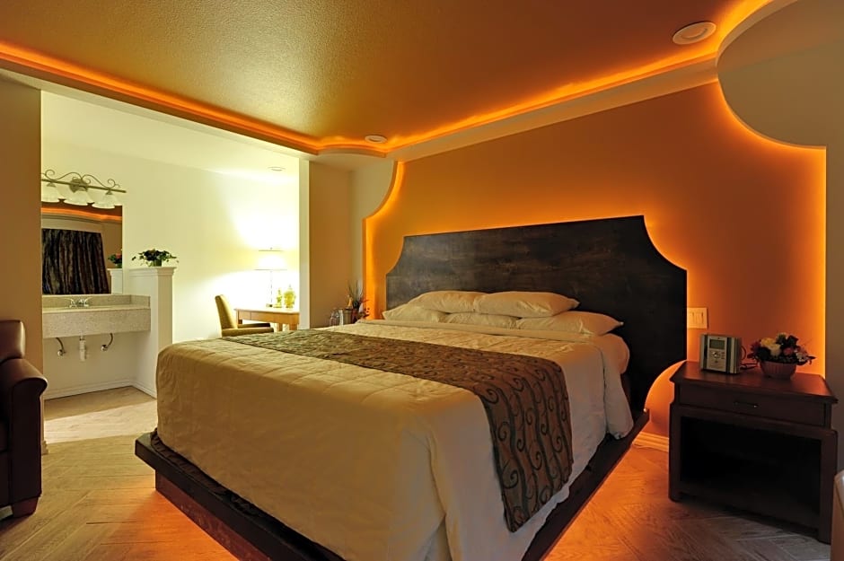 Romantic Inn & Suites