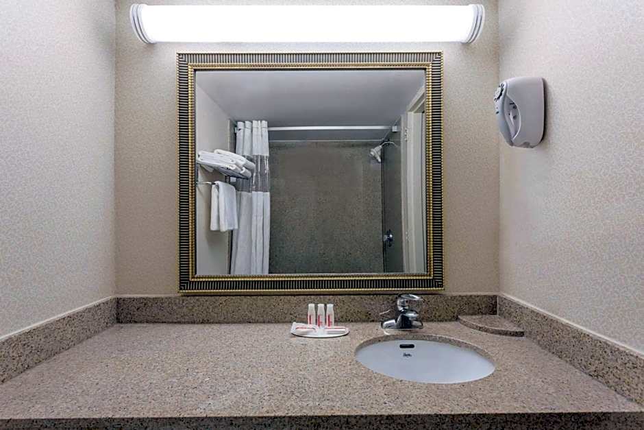 Ramada by Wyndham Triangle/Quantico