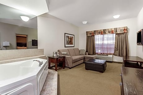 King Suite with Spa Bath - Non-Smoking