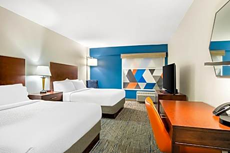 Standard Room with Two Queen Beds