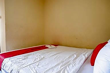 RedDoorz @ Losari Area 2 Makassar