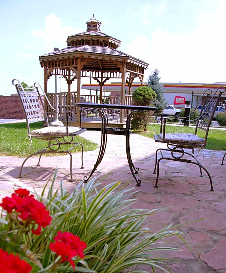 Country Hearth Inn & Suites Edwardsville St. Louis