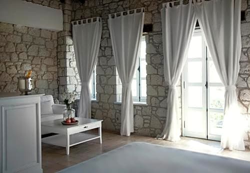 Manastir Alacati Hotel