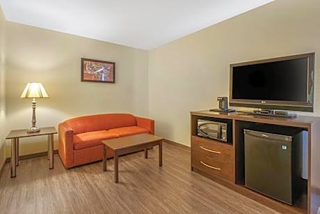 King Room - Mobility Accessible/Non-Smoking