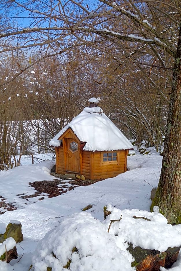 Les Cabanes De Pyrene