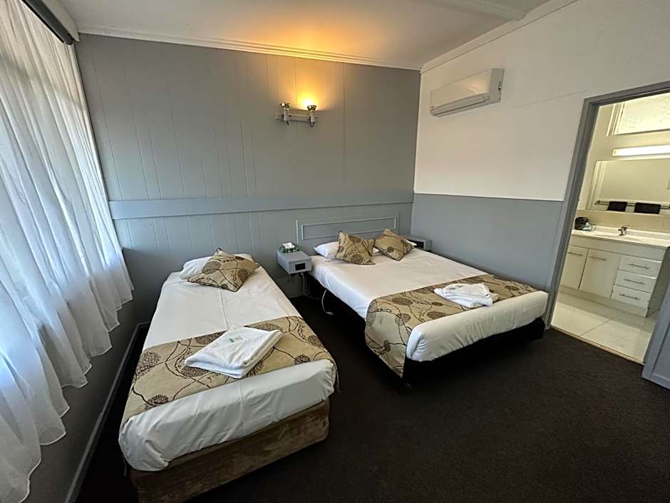 Charlton Motel