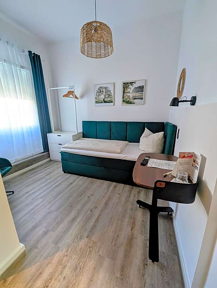 Schäfers Hotel, Self-Check-in, Cafe und Bäcker am Hotel