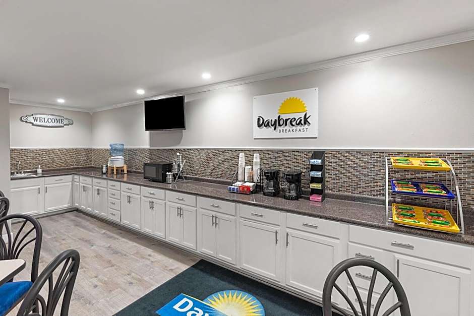 Days Inn by Wyndham Temple