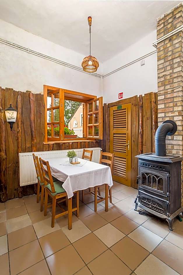 Lipicai Hotel és Étterem