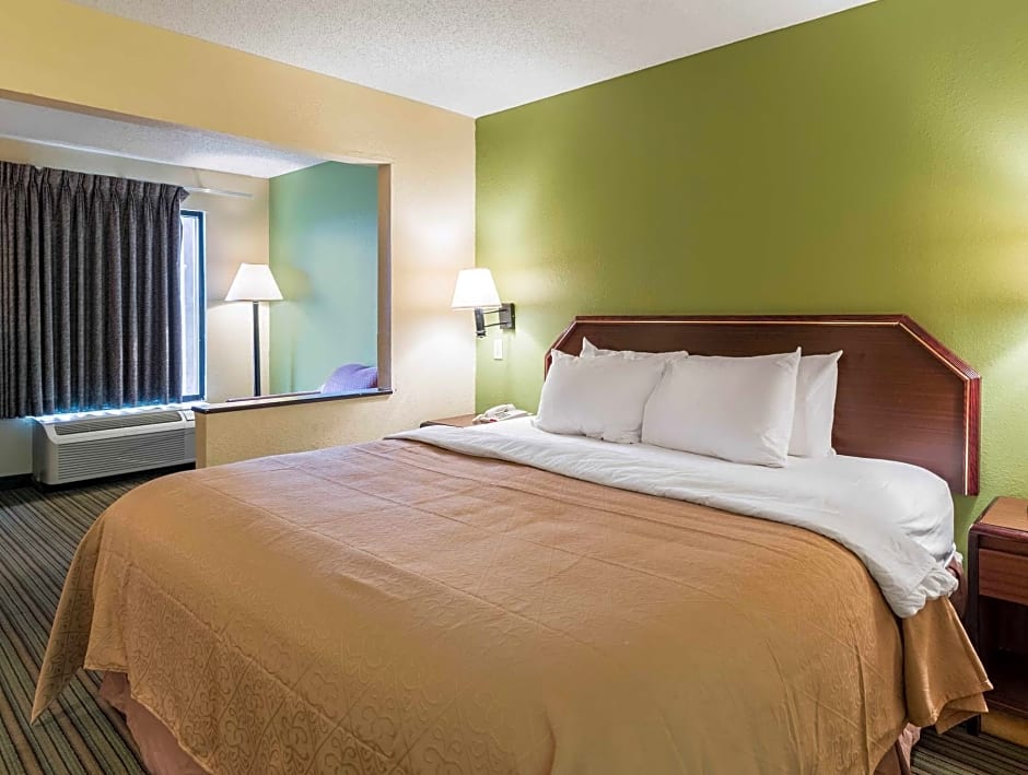 Quality Inn 
