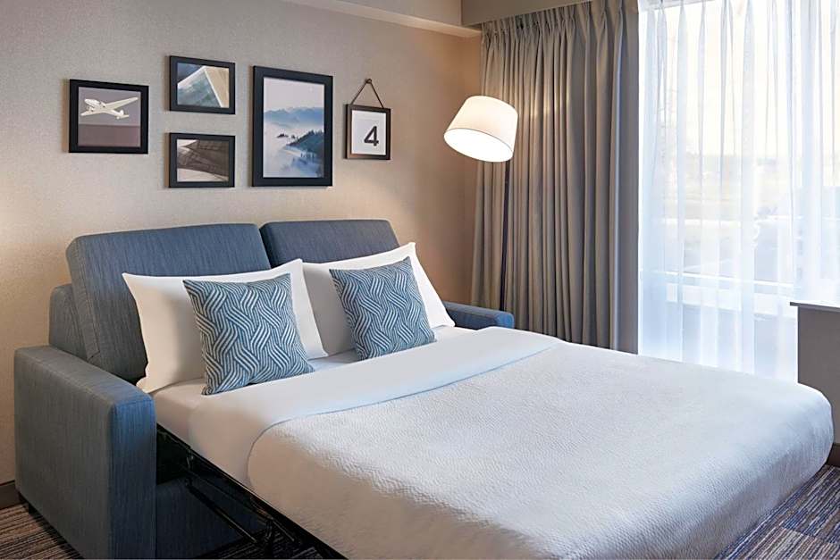 Four Points by Sheraton Point Edward Sarnia