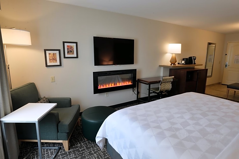 Holiday Inn Hotel & Suites Minneapolis-Lakeville