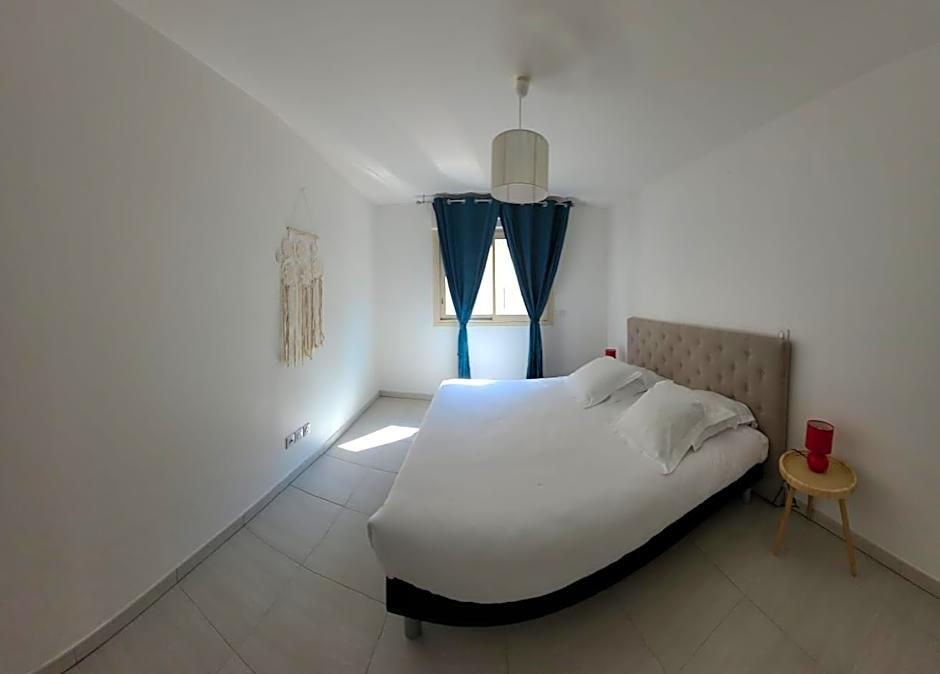 Hotel Montaigne And Spa