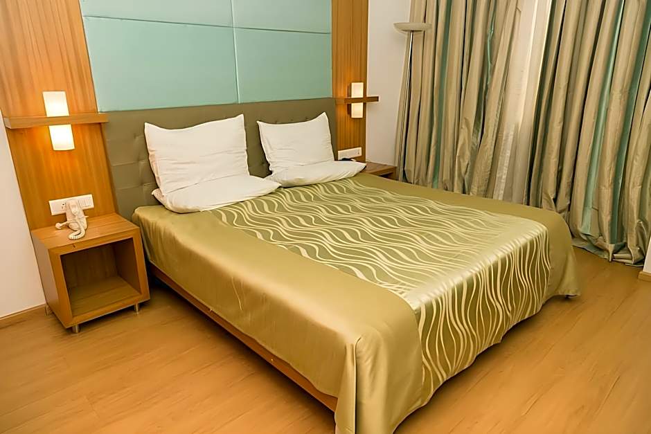 Srinivas Saffron Hotel