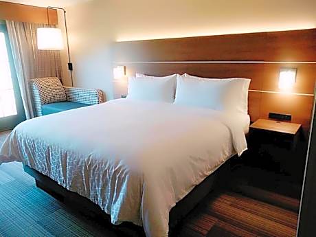 Standard King Room with Balcony