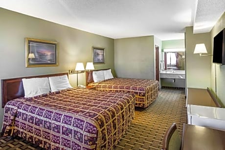 Queen Room with Two Queen Beds - Non-Smoking