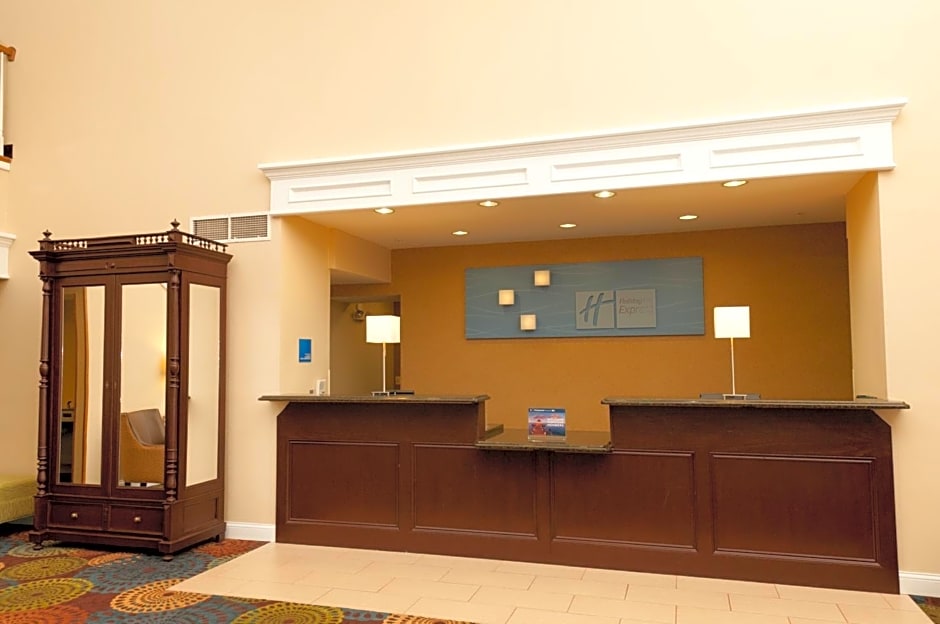 Holiday Inn Express Hotel & Suites Bloomington-Normal University Area, an IHG Hotel