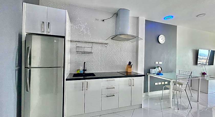 View Talay 6 by Pat 42