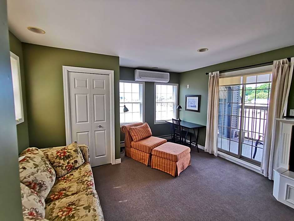 Inn on the Harbour and Telegraph House