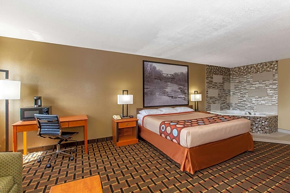 Super 8 by Wyndham Ottawa