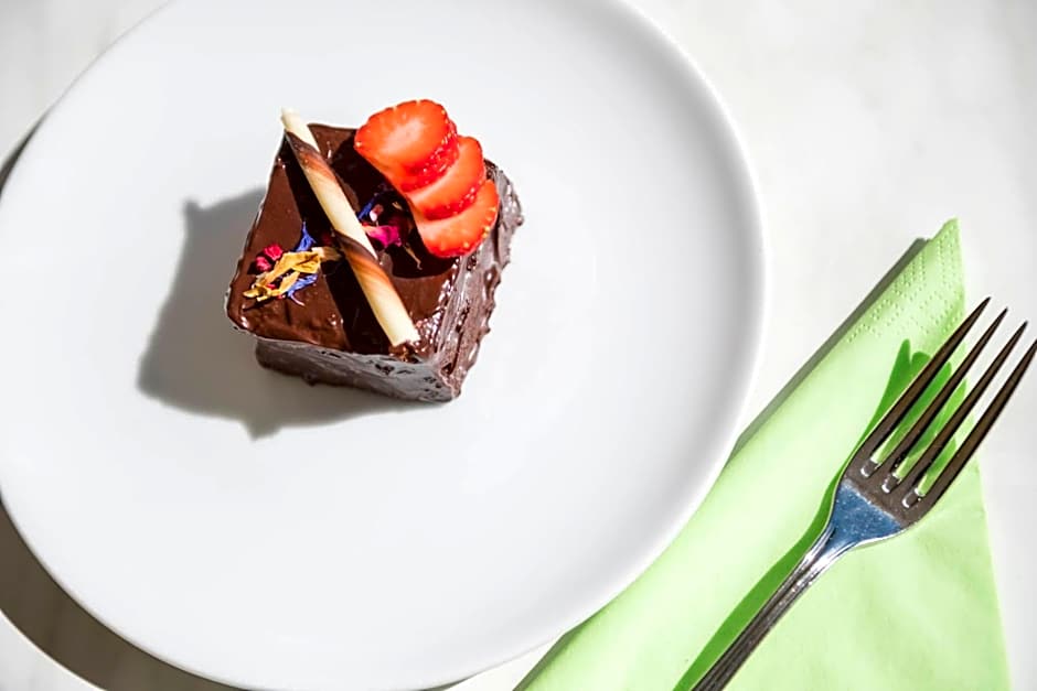 Saldur Small Active Hotel