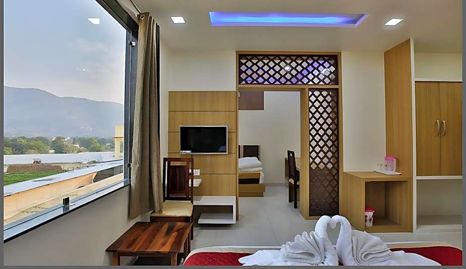 Photo 1 of 18 of Hotel Krish Palace
