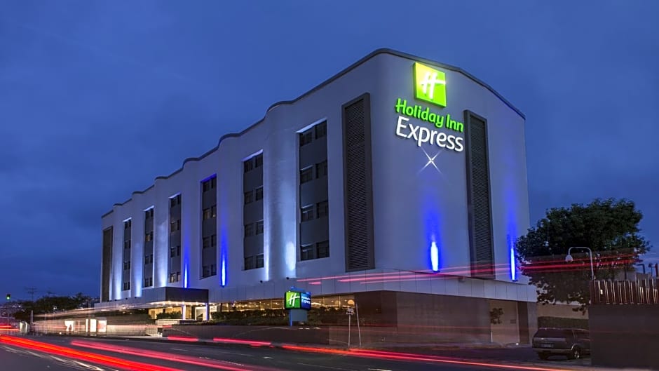 Holiday Inn Express Mexico - Toreo By IHG