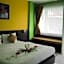 Khaolak C-nior Bungalows