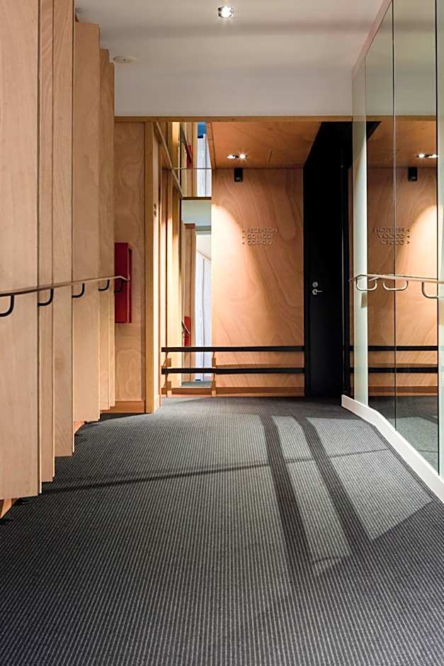 Gilmer Apartment Hotel