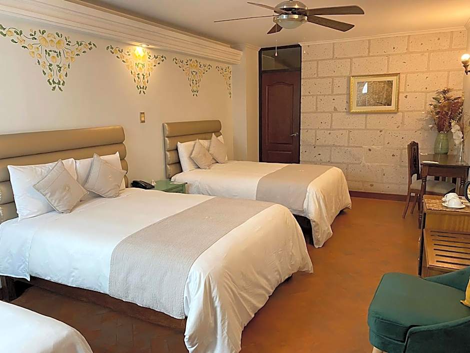 Katari Hotel at Plaza de Armas