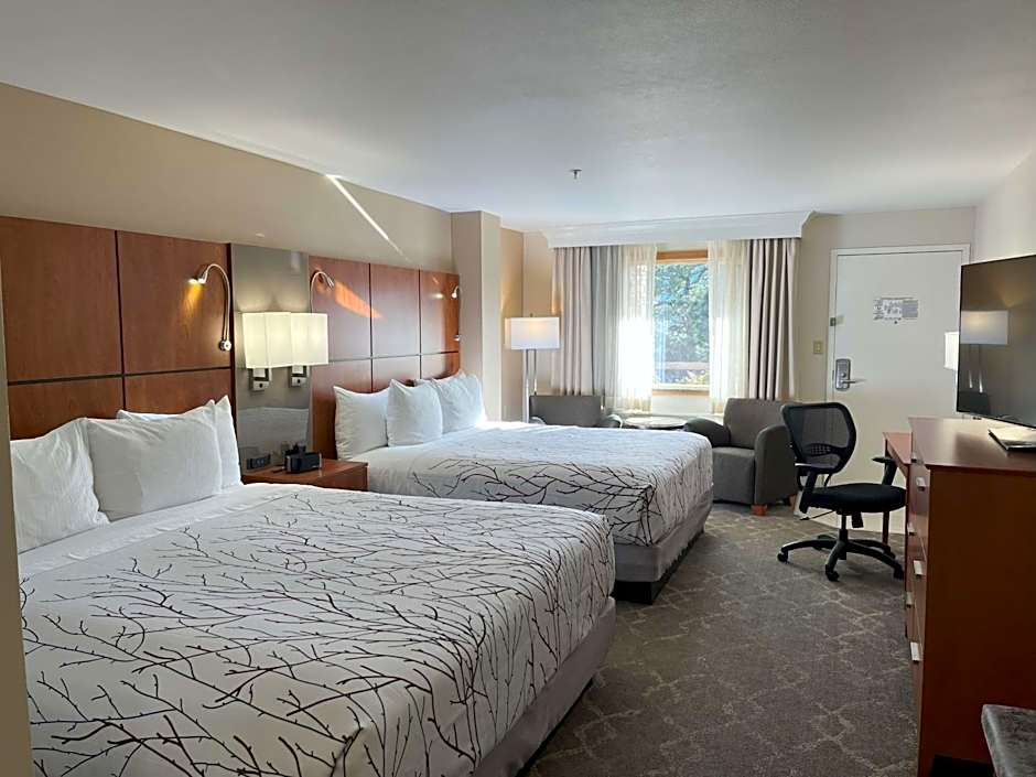 Best Western Plus Silver Saddle Inn