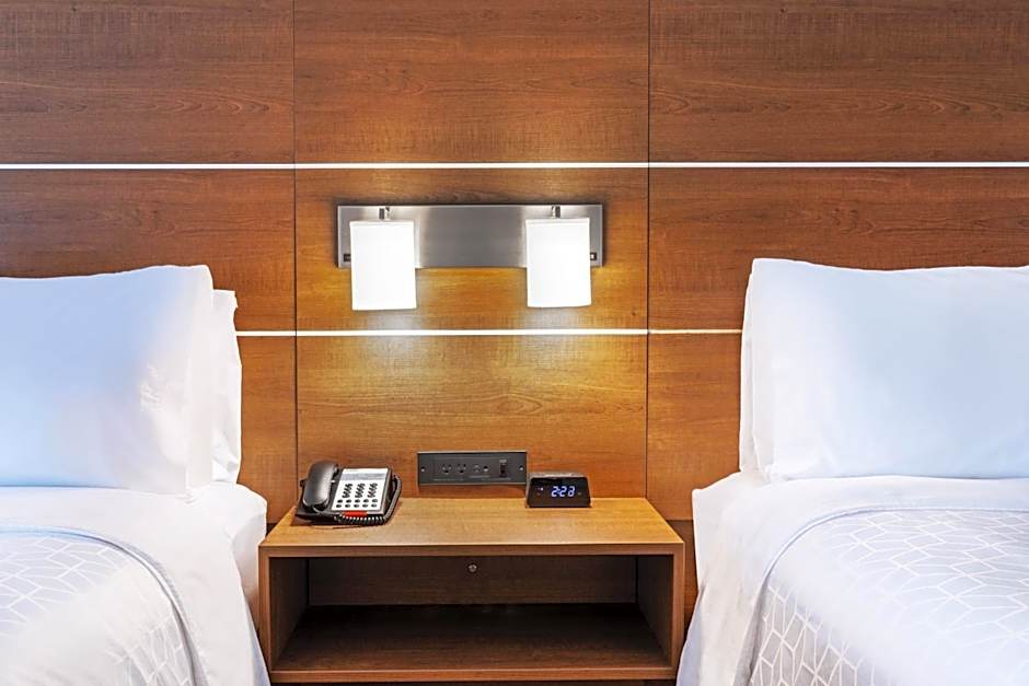 Photo 1 of 4 of Standard 2 Queen Beds, Mobility Accessible, Bathtub