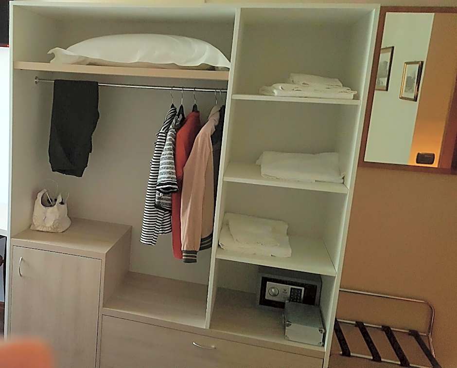 Hotel De La Ville depandance di Hotel Augustus