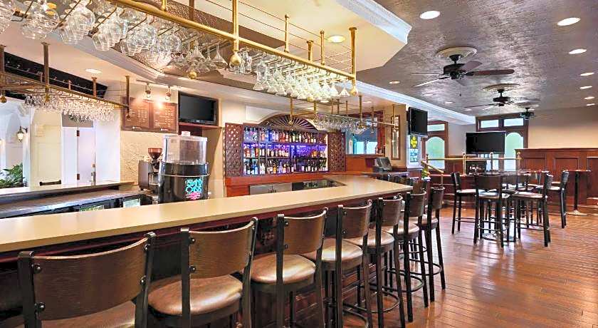 Embassy Suites by Hilton Dallas DFW Airport South