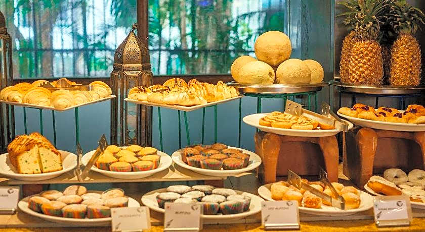 Acron Candolim Regina