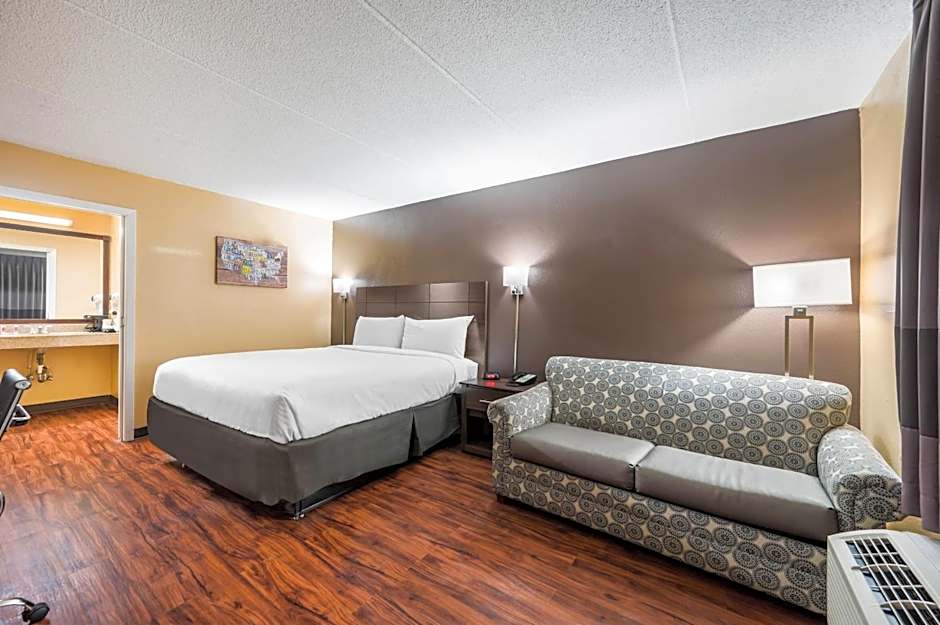 Econo Lodge Columbus near Airport