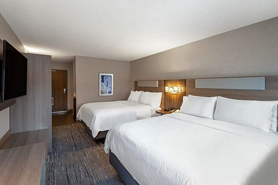 Holiday Inn Express & Suites Wadsworth by IHG