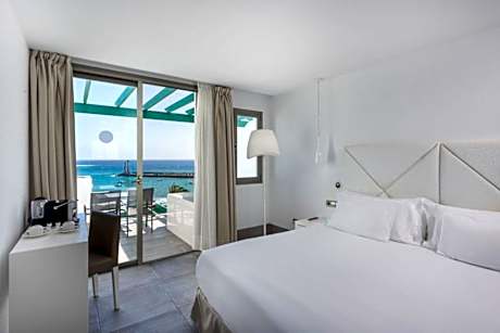 Deluxe Sea View With Hot Tub