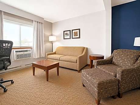 King Suite with Sofa Bed - Non-Smoking