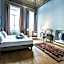 Soprarno Suites