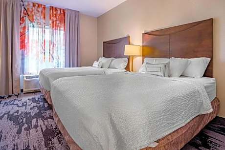One-Bedroom Queen Suite with Two Queen Beds and Sofa Bed