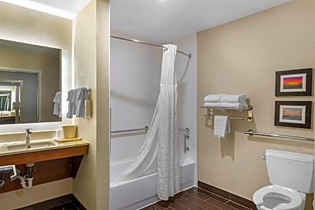 Queen Suite with Two Queen Beds - Disability Access/Non-Smoking