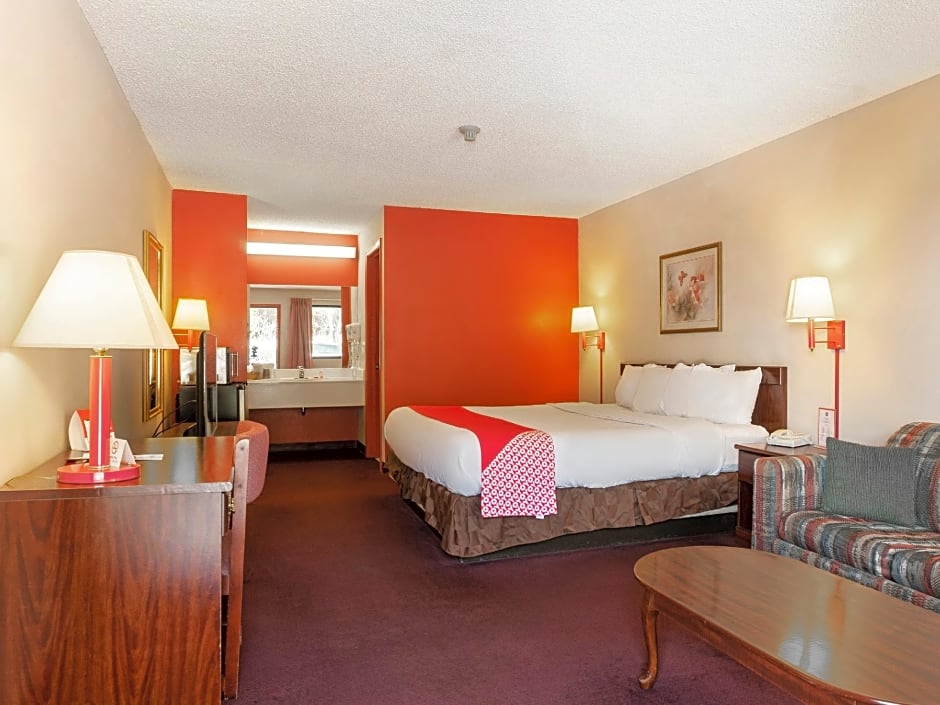 Days Inn by Wyndham Adairsville