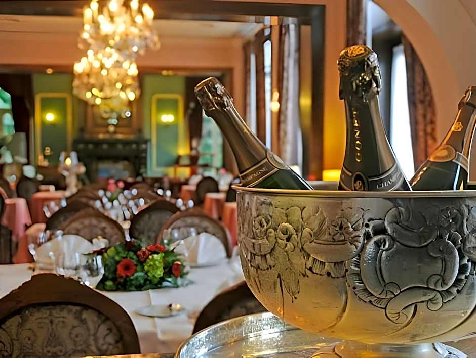 Hotel Lodewijk Van Male