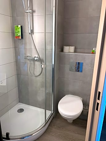 STANDARD ROOM DOUBLE BED